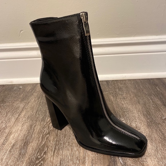 Black ankle booties - Picture 2 of 2